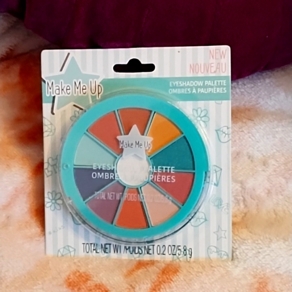 Make Me Up 💜 Eyeshadow Palette 💜